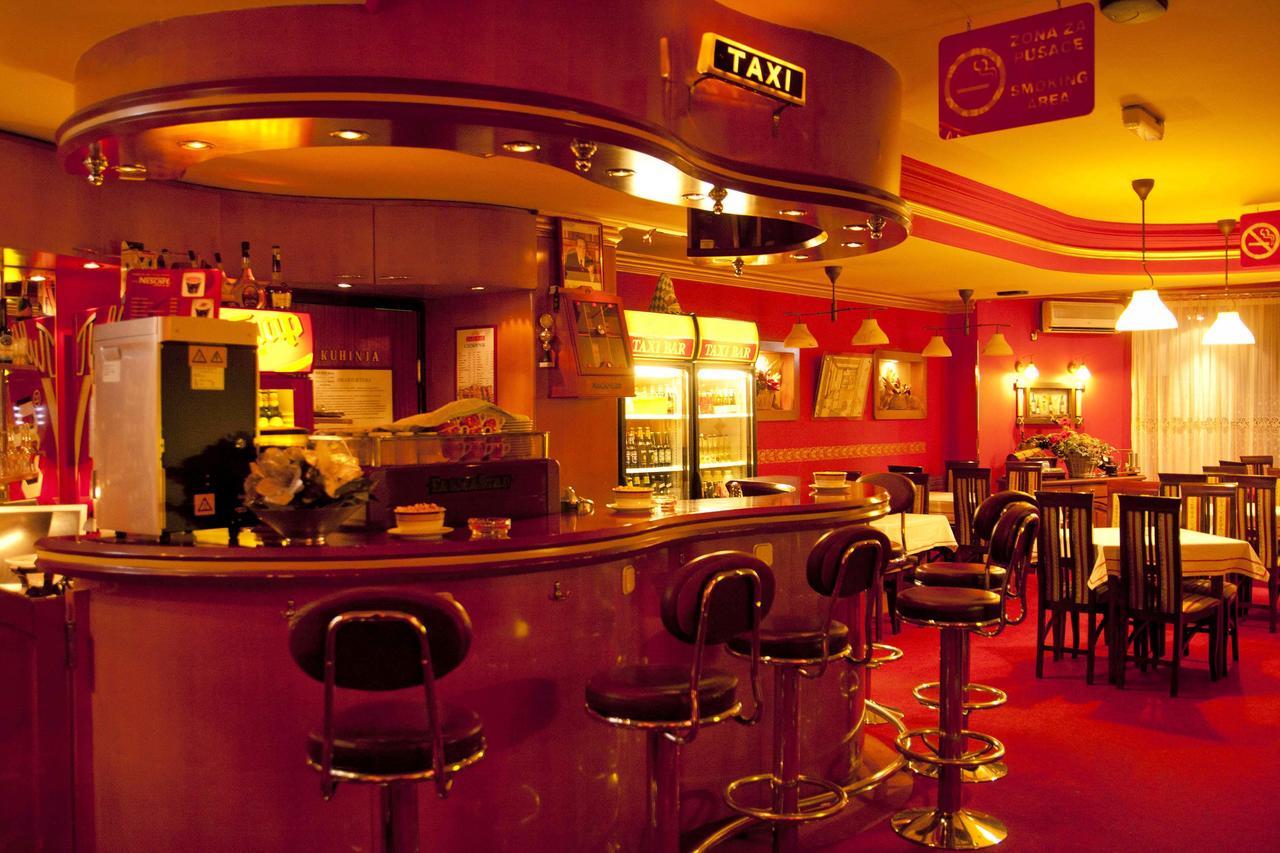 Taxi Bar Motel Bosanska Gradiska Esterno foto