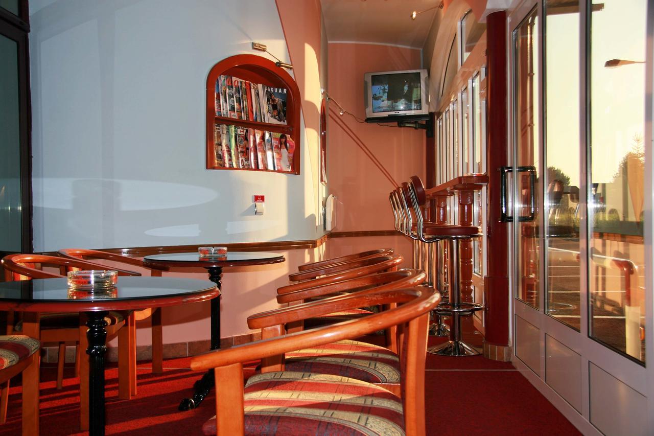 Taxi Bar Motel Bosanska Gradiska Esterno foto
