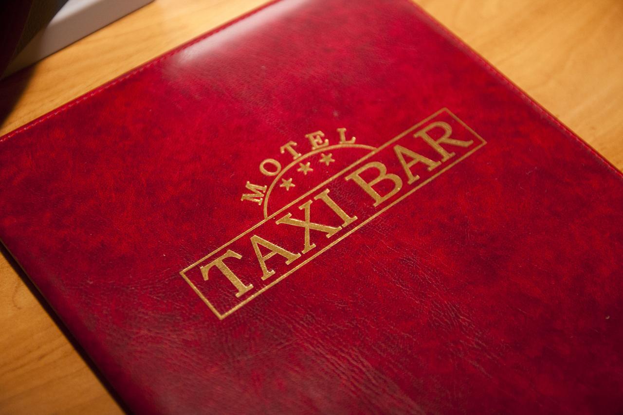 Taxi Bar Motel Bosanska Gradiska Esterno foto